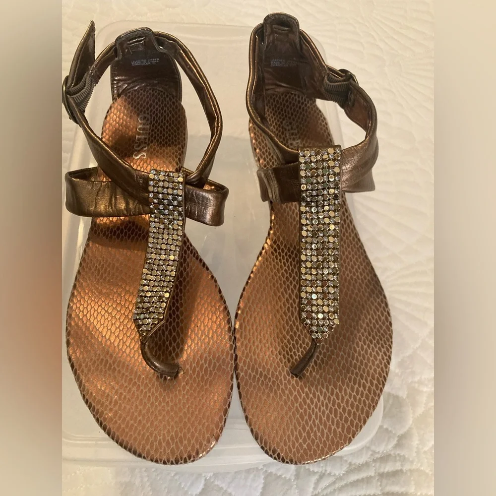 Guess sandals, Bronze 7.5 - Picture 1 of 7